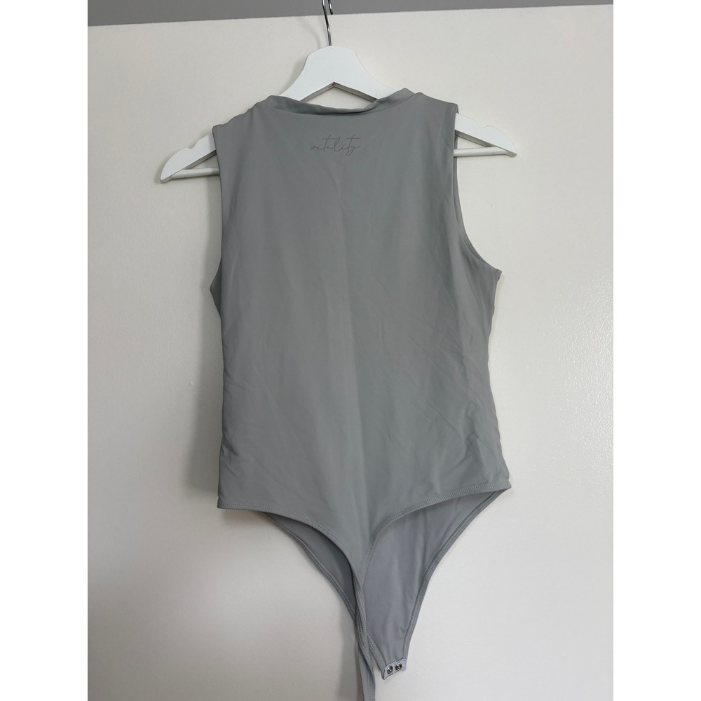 Vitality Bodysuit Large Grey Sleeveless Crew Neck Athletic Stretch Snap Closure
